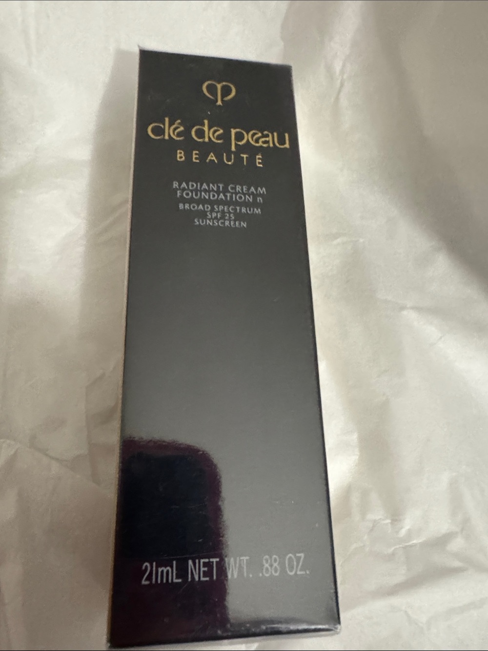 Clé de Peau Beauté Radiant Cream Foundation deep tan buff nib sealed